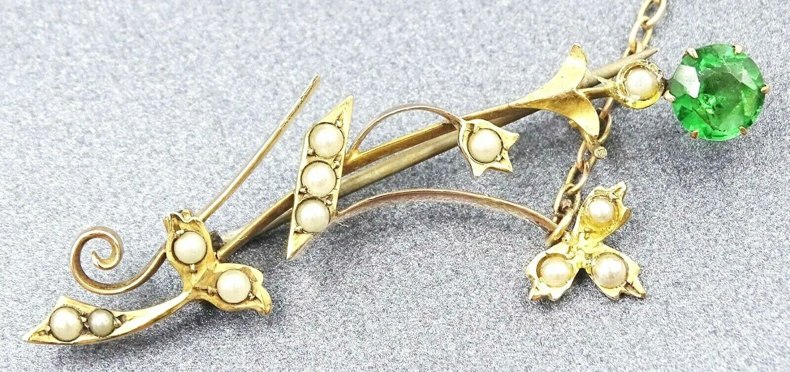 Green Garnet 9ct Yellow Gold Art Deco Style Brooch