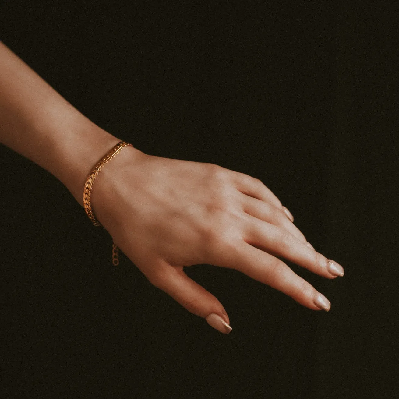 Litha Gold Chain Bracelet