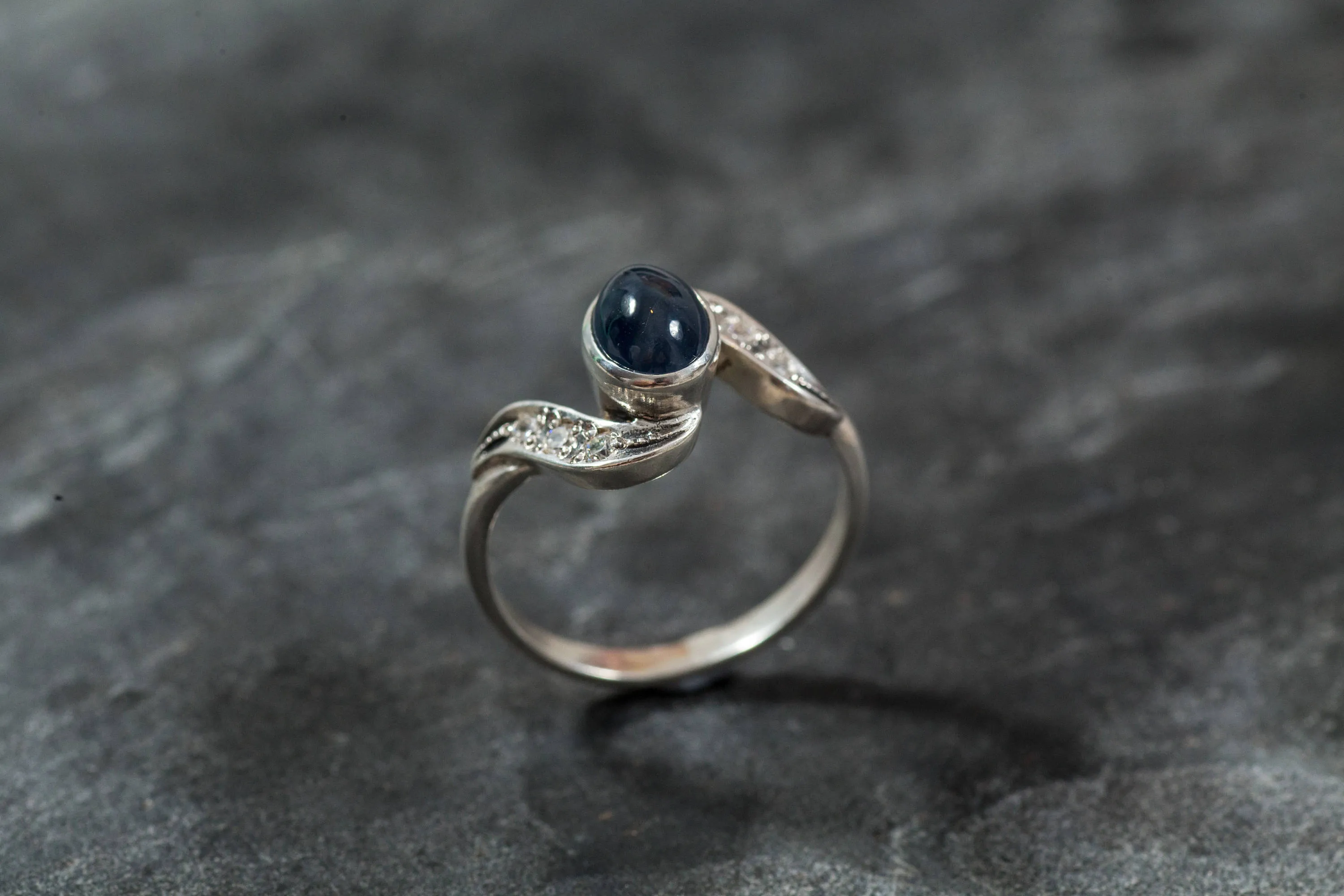 Natural Sapphire Ring - Blue Promise Ring - Vintage Oval Ring