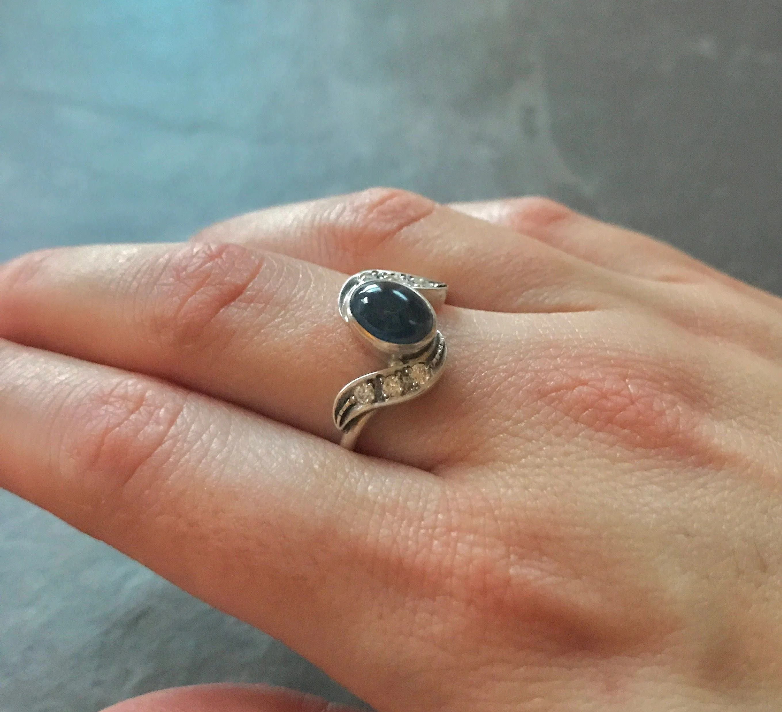 Natural Sapphire Ring - Blue Promise Ring - Vintage Oval Ring