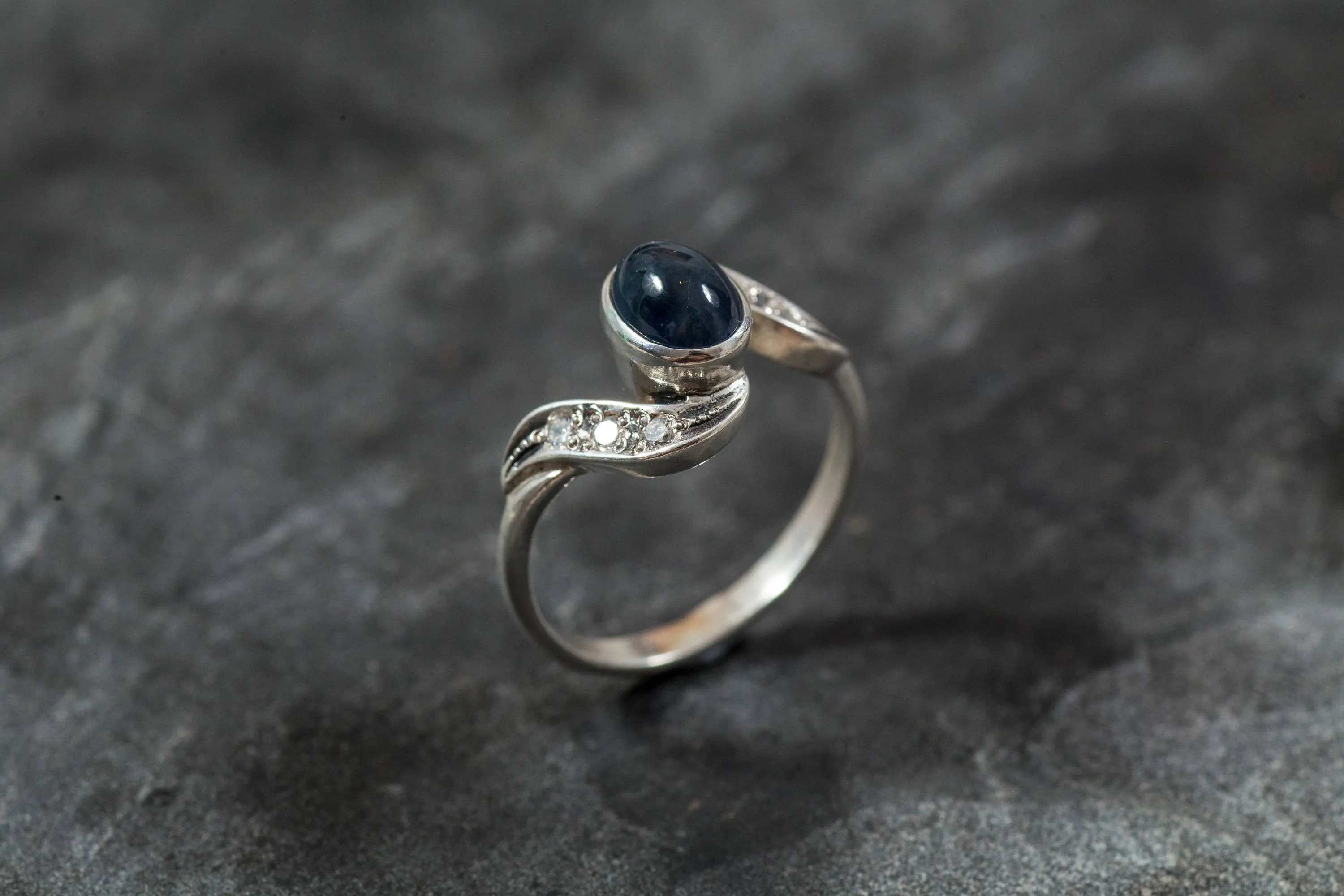 Natural Sapphire Ring - Blue Promise Ring - Vintage Oval Ring