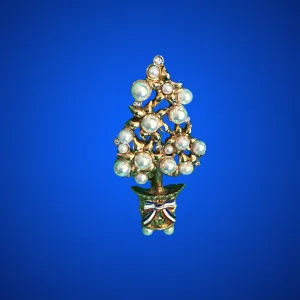 Patriotic Topiary Tree Pin