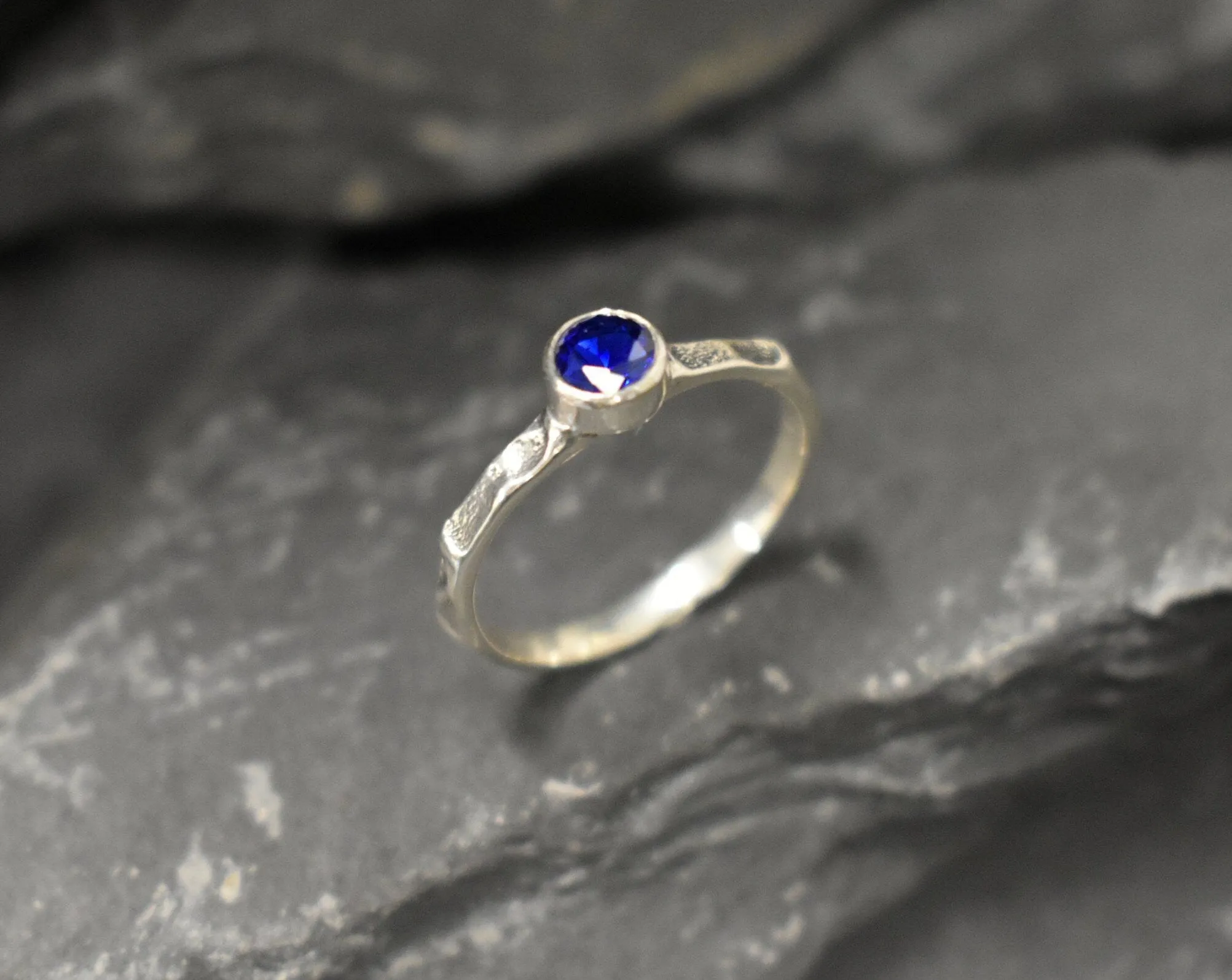 Sapphire Ring - Round Blue Ring - Hammered Silver Band