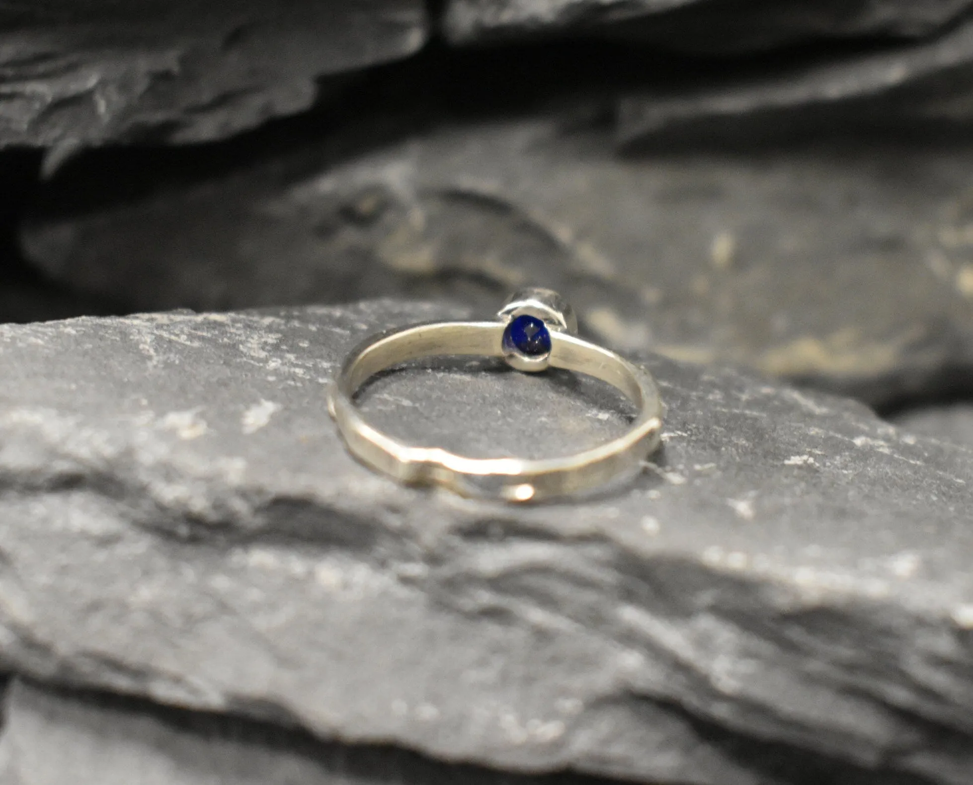 Sapphire Ring - Round Blue Ring - Hammered Silver Band