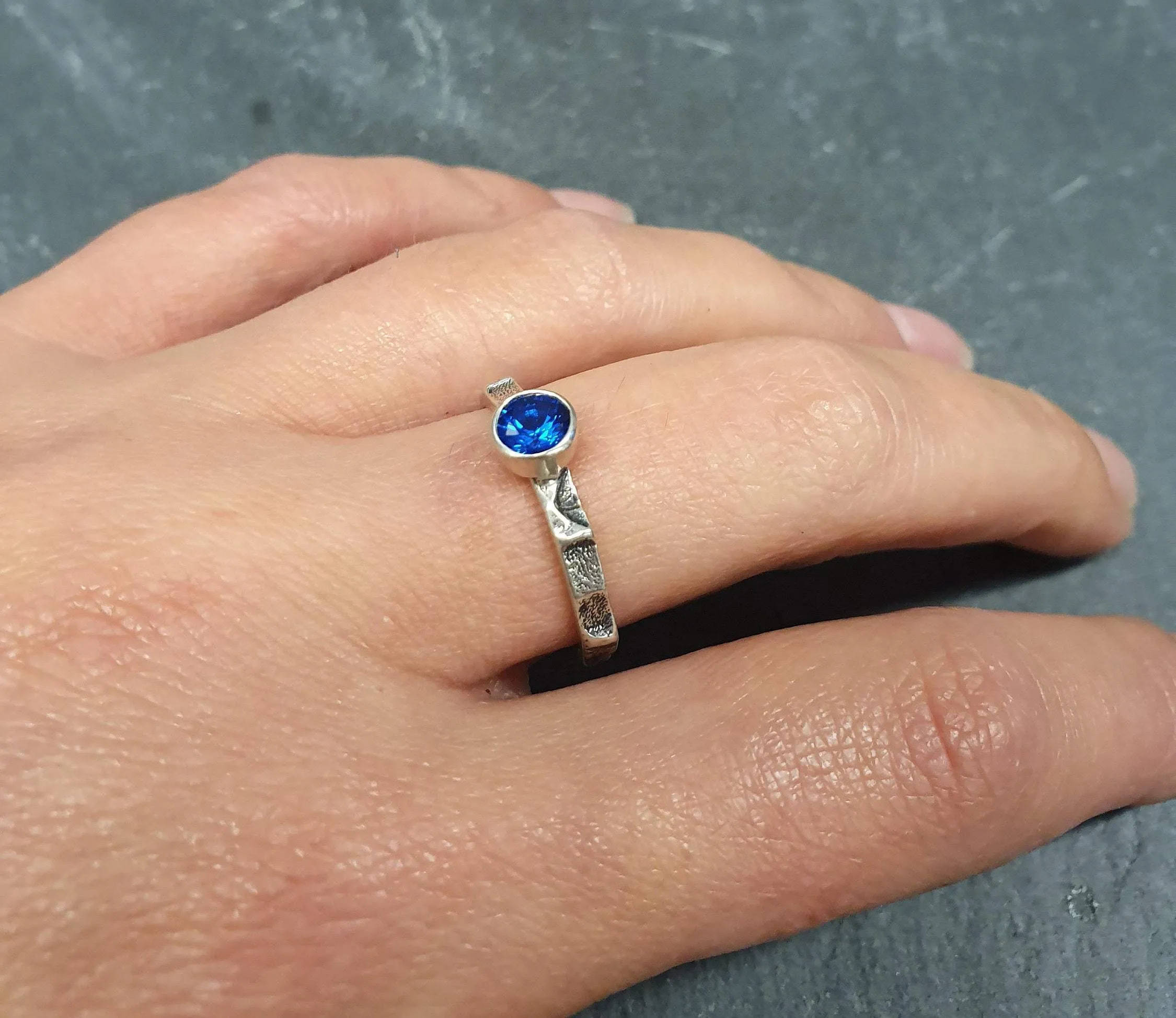 Sapphire Ring - Round Blue Ring - Hammered Silver Band