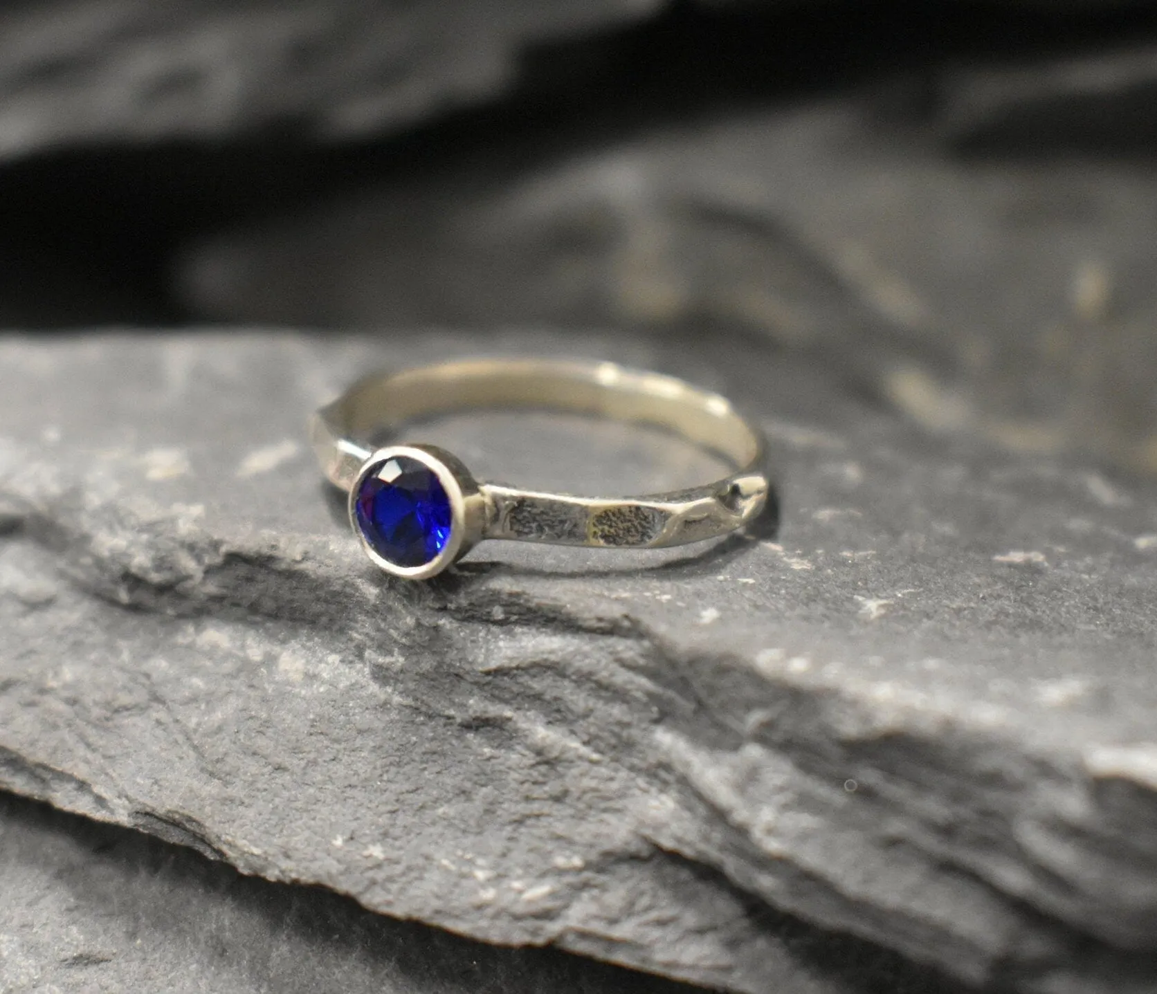 Sapphire Ring - Round Blue Ring - Hammered Silver Band