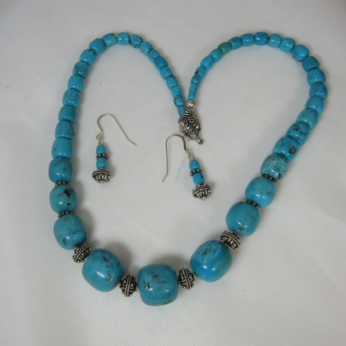 Turquoise Beaded Necklace & Earring A Classic Set