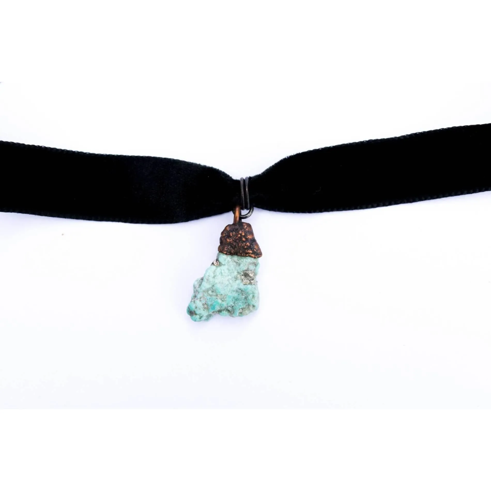 Velvet crystal necklace | Raw crystal jewelry | Velvet crystal choker