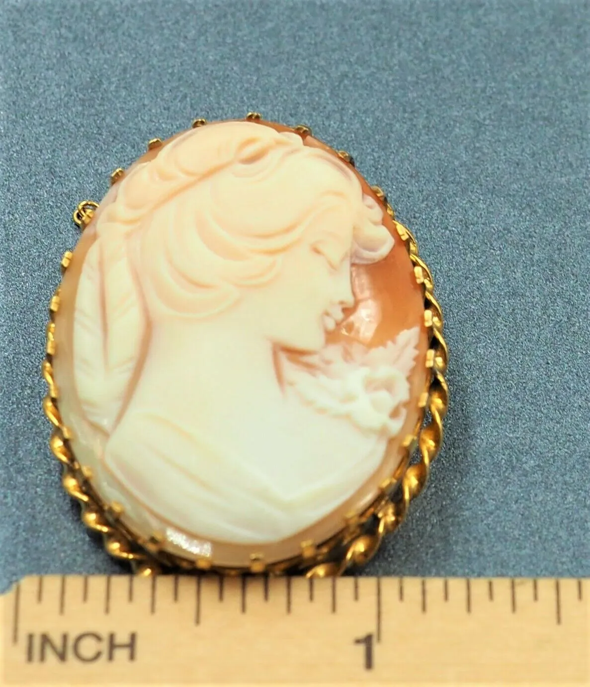 Vintage Gold Plated Cameo Brooch