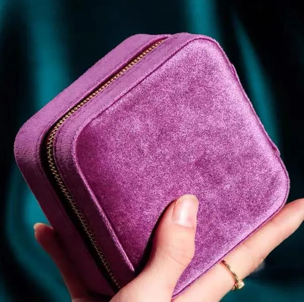 Vintage-Inspired Portable Velvet Travel Jewelry Box